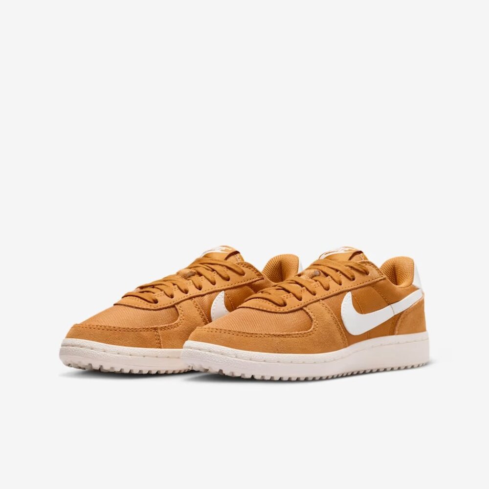 Nike Field General Fall Sneaker  Sz 7Y, 8.5W